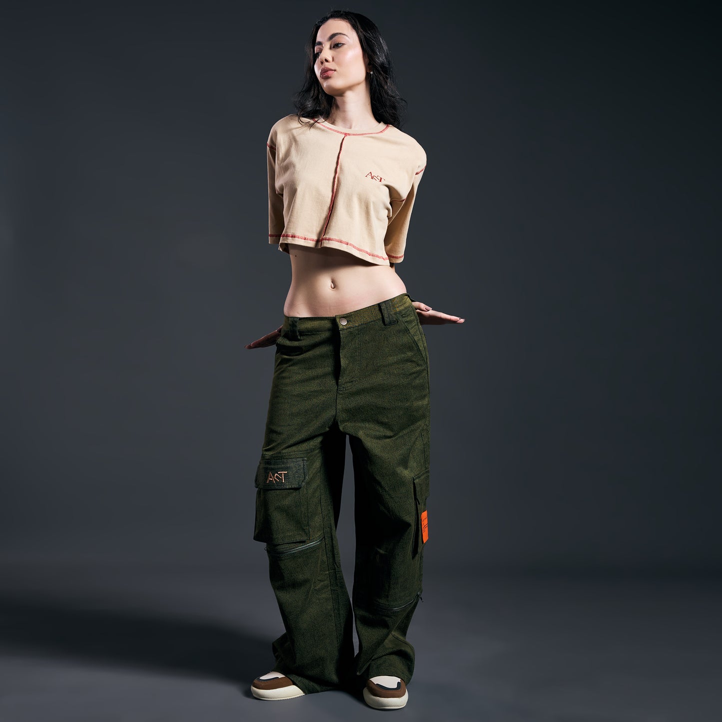 SOFT LOGOUT CROP TOP